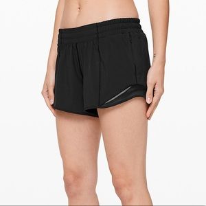 Lululemon Hotty Hot Short II